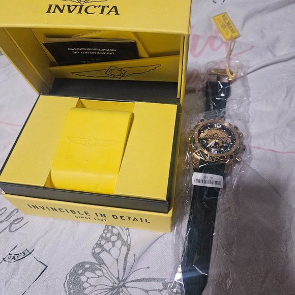 Limited Edition Aquaman Invicta Men's Watch - Picture 3 of 4
